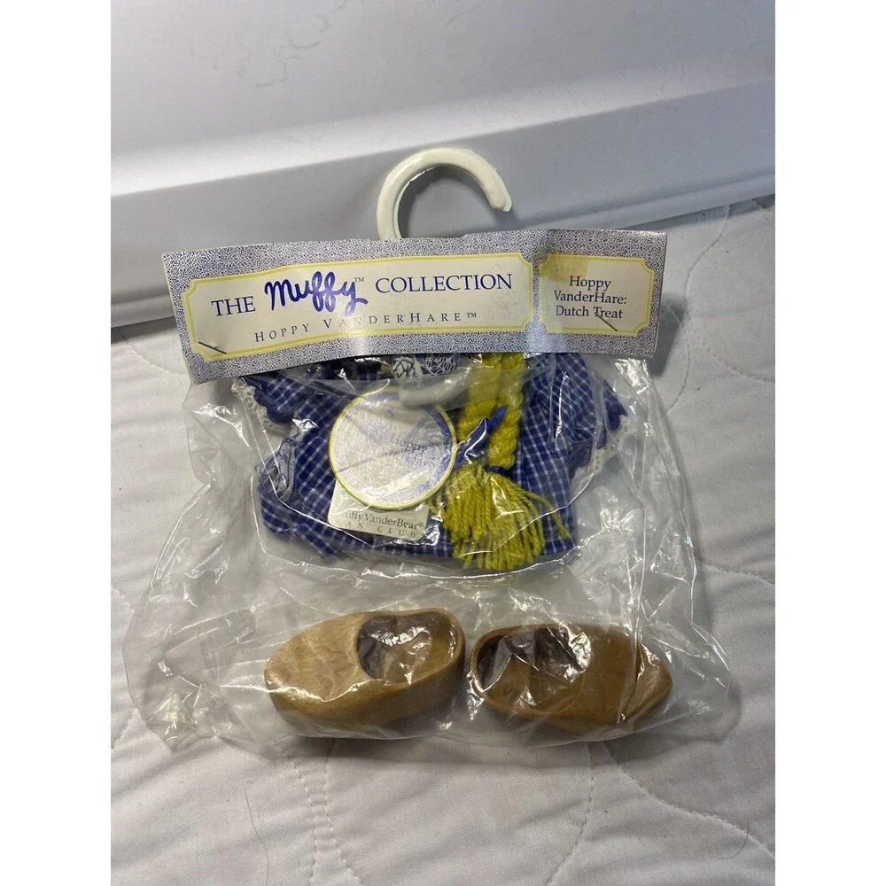 The Muffy Collection HOPPY VANDERHARE Dutch Treat Outfit + Wooden Shoes 1991